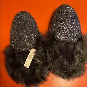 Victoria’s Secret slippers 7-8